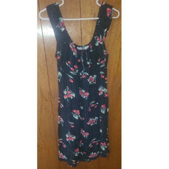 accomplice Dresses & Skirts - Accomplice Sleeveless Dress